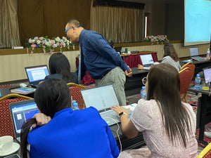 วันเสาร์ที่ 18 พฤษภาคม 2567 มีการเรียนการสอนนิสิตปริญญาเอก วิชาการใช้คอมพิวเตอร์เพื่อการวิจัย ณ ห้องแกรนด์บอลรูม อาคารทันตแพทยศาสตร์ ชั้น 6